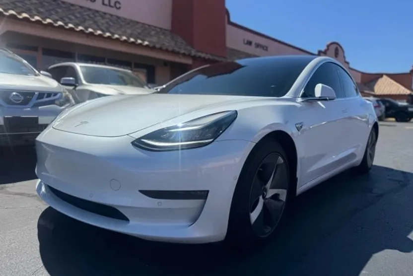 2018 Tesla Model 3 Long Range photo 1