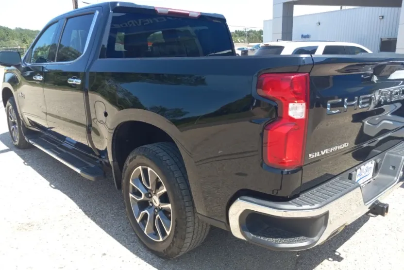 2022 Chevrolet Silverado 1500 LTZ photo 1