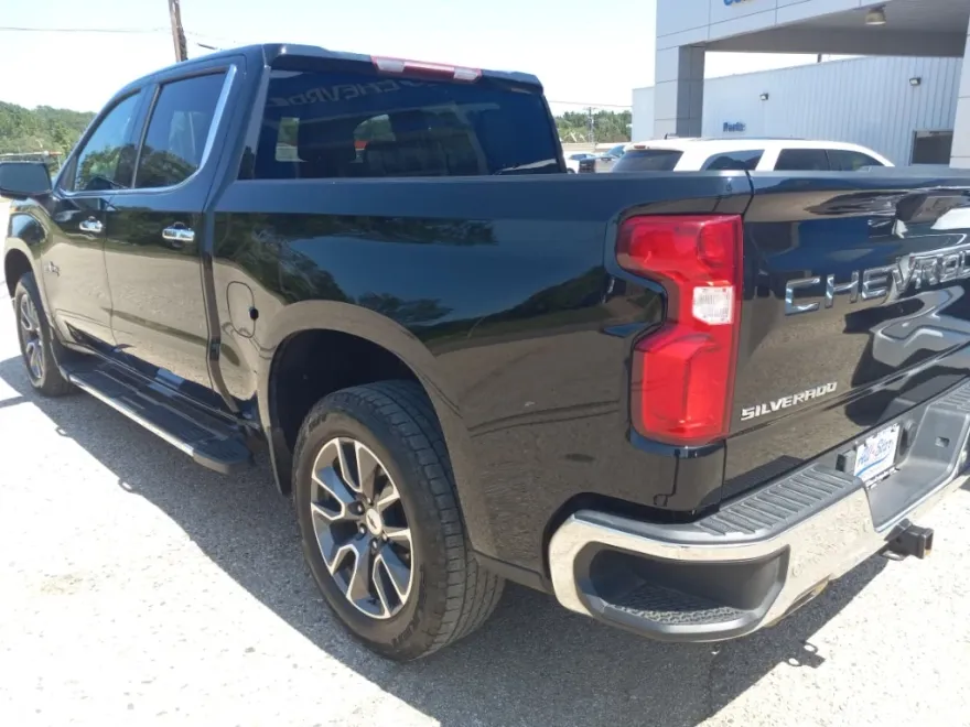 2022 Chevrolet Silverado 1500 LTZ photo 1