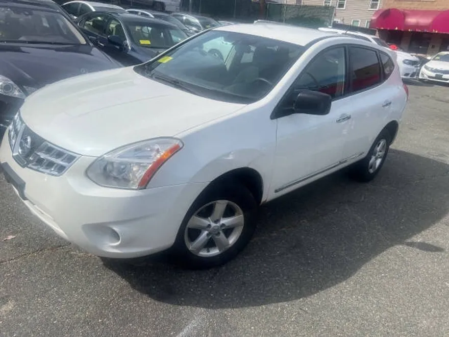 2012 Nissan Rogue SV photo 1