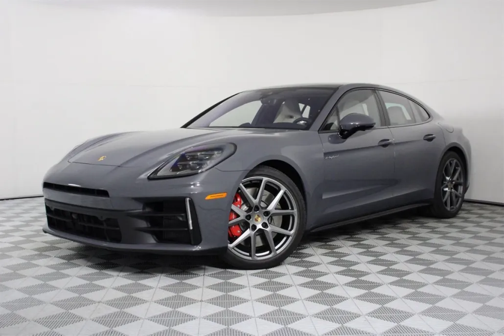 2026 Porsche Panamera E-Hybrid 4S photo 1