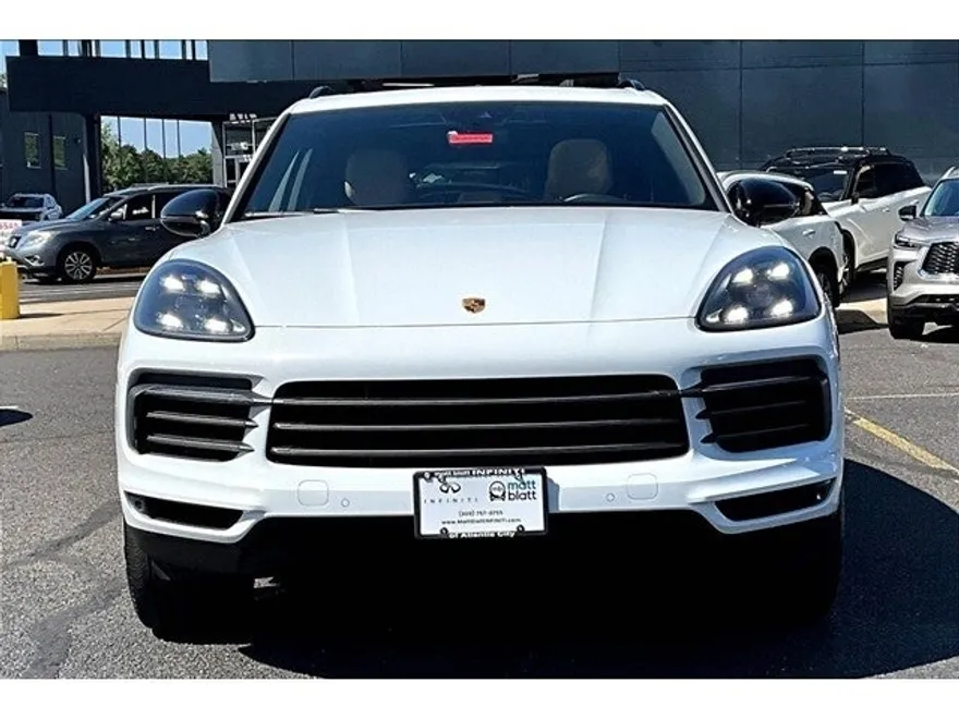 2023 Porsche Cayenne Platinum Edition photo 33
