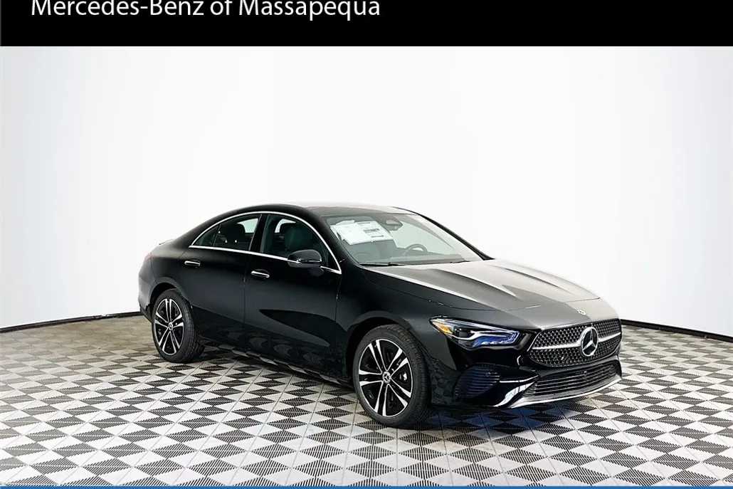 2025 Mercedes Benz CLA 250 4MATIC photo 1