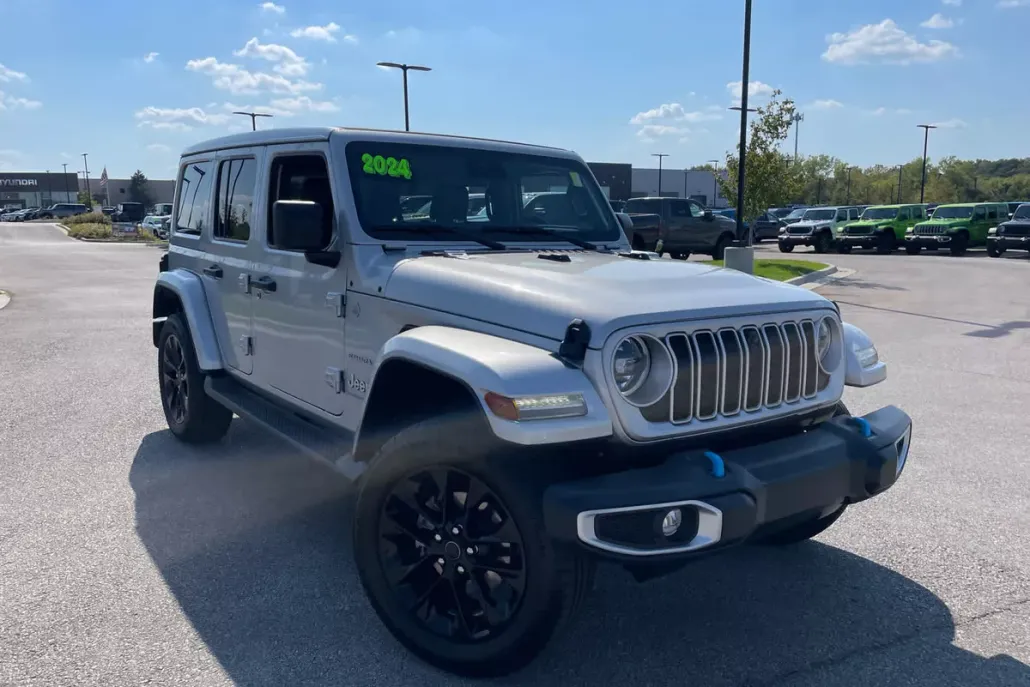 2024 Jeep Wrangler 4xe Sahara photo 1
