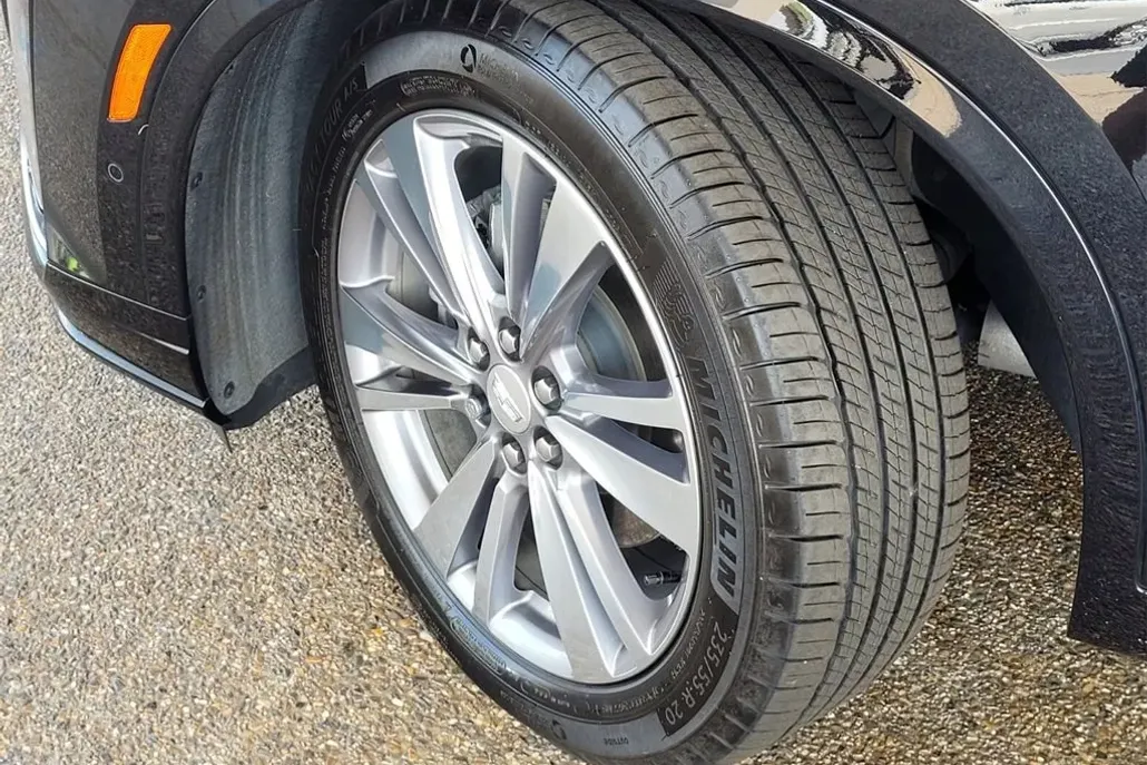 2024 Cadillac XT6 Premium Luxury photo 1
