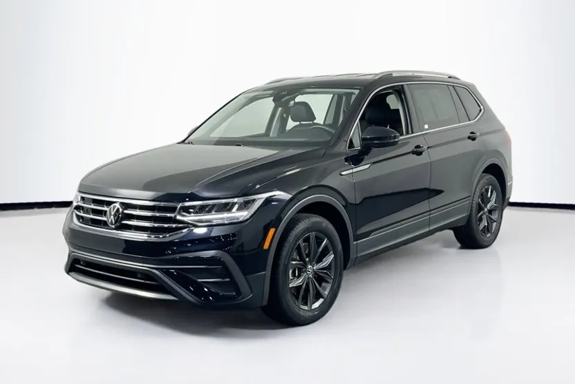 2022 Volkswagen Tiguan SE photo 1
