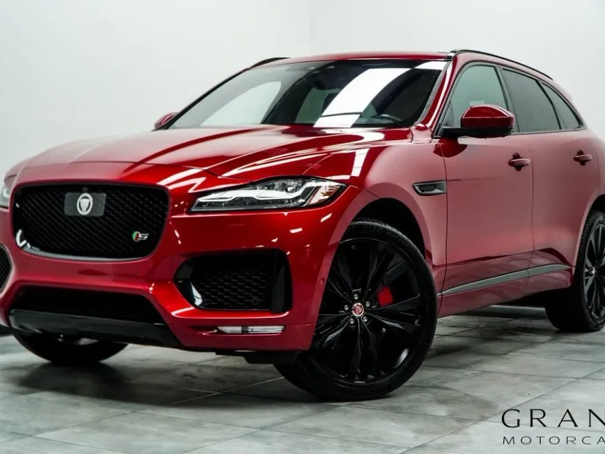 2019 Jaguar F-PACE S photo 1