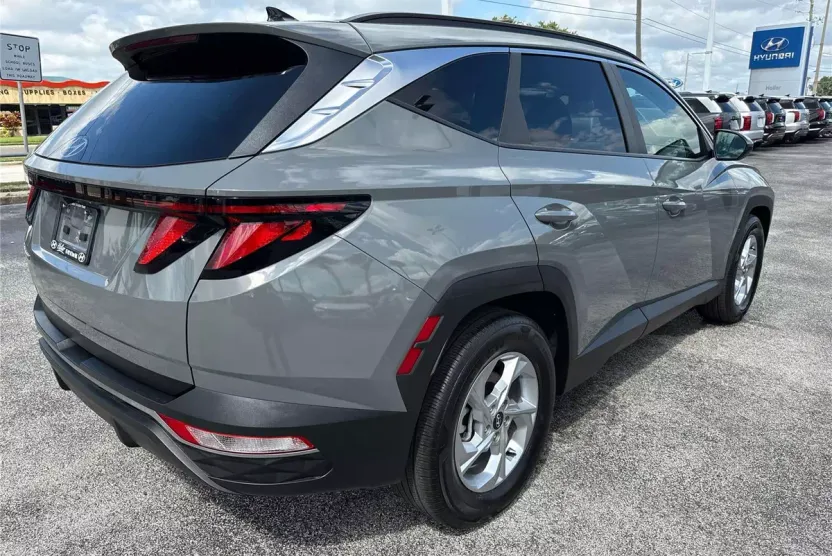 2024 Hyundai Tucson SEL photo 1