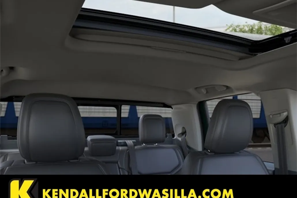 2025 Ford Maverick Lariat photo 1