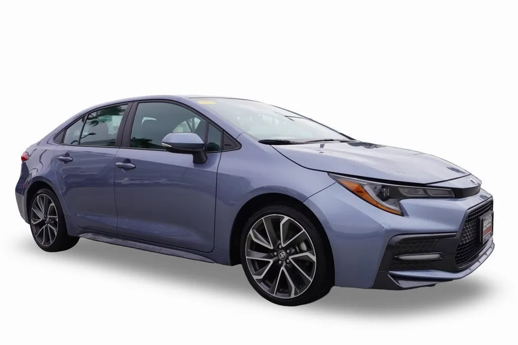 2022 Toyota Corolla SE photo 1