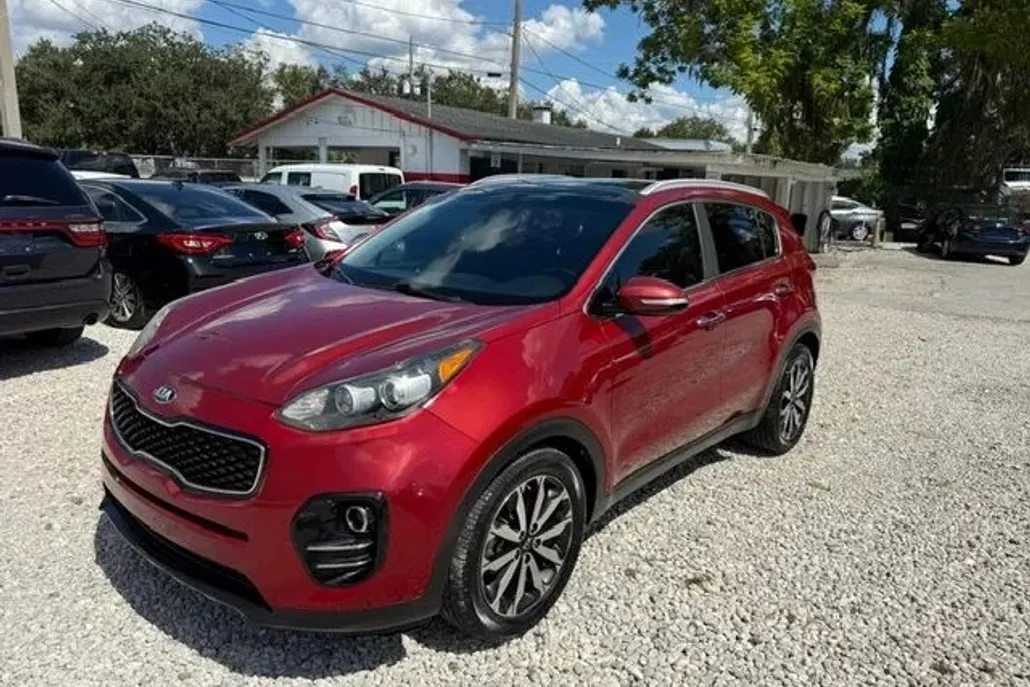 2017 Kia Sportage EX photo 1