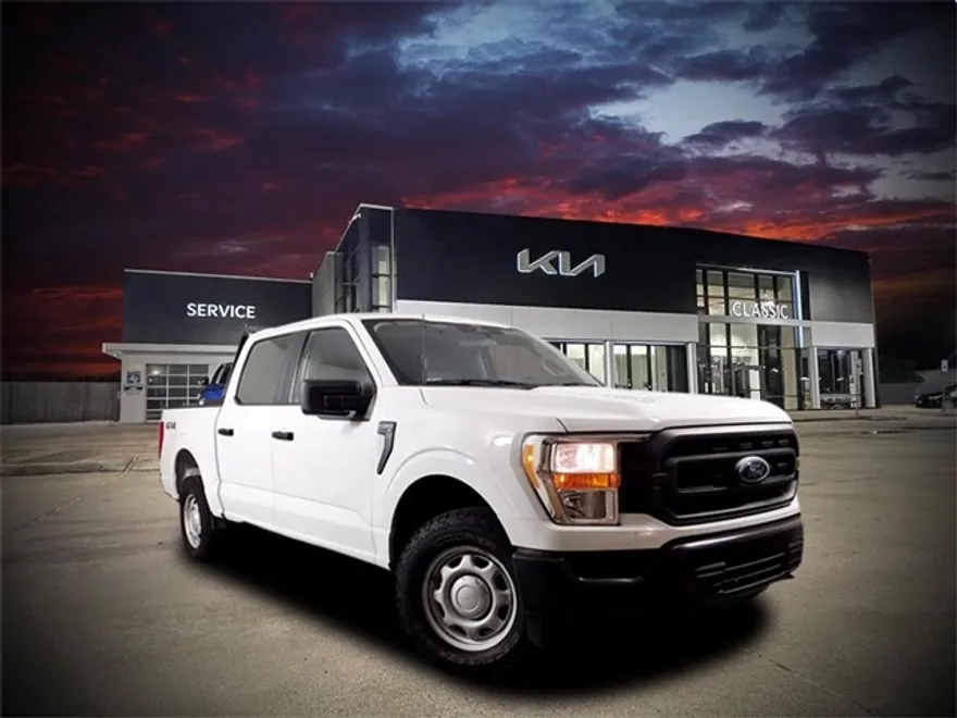 2022 Ford F-150 XL photo 1
