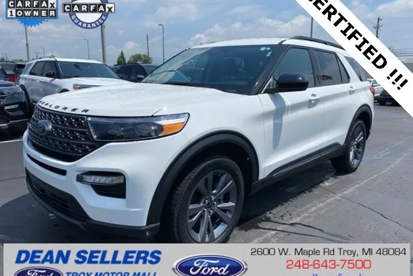 2023 Ford Explorer XLT photo 1