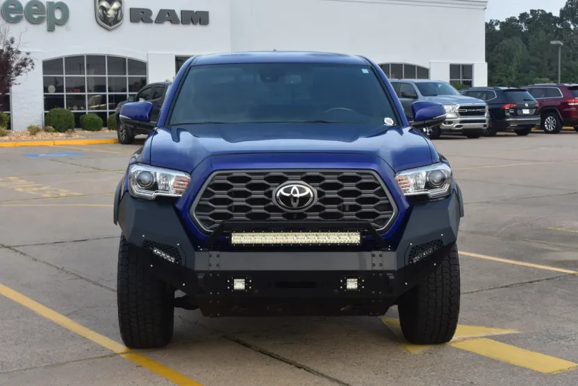 2023 Toyota Tacoma TRD photo 1