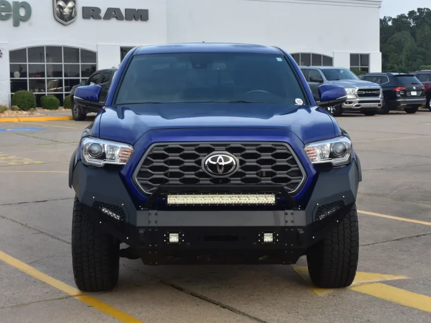 2023 Toyota Tacoma TRD photo 1