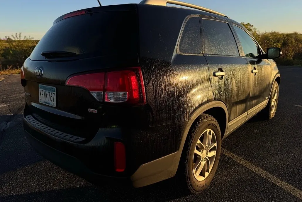 2015 Kia Sorento LX photo 1