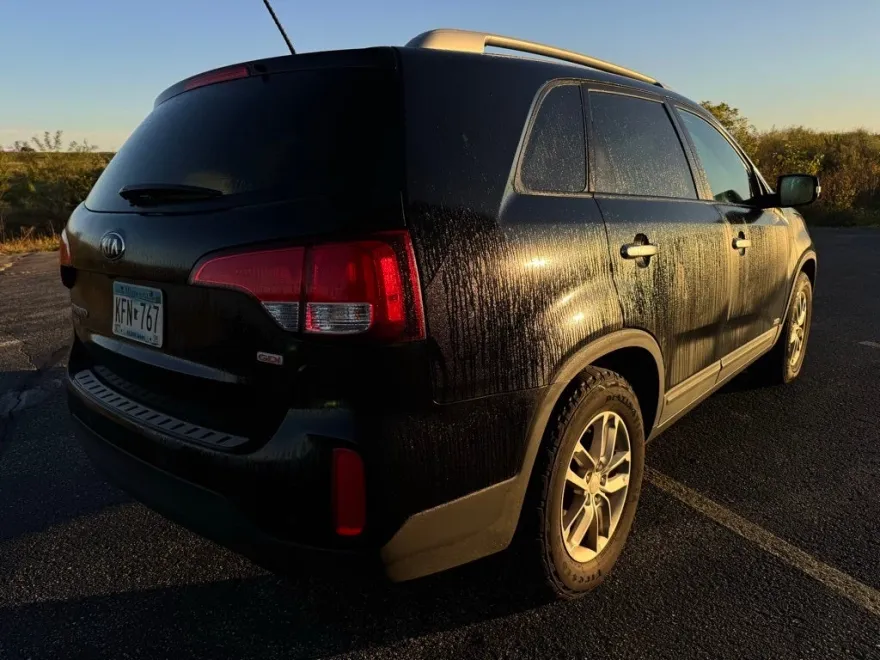 2015 Kia Sorento LX photo 1