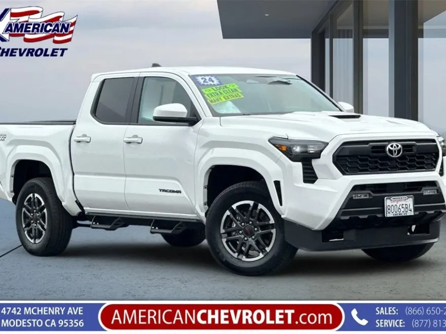 2024 Toyota Tacoma 4x4 SR5 photo 1