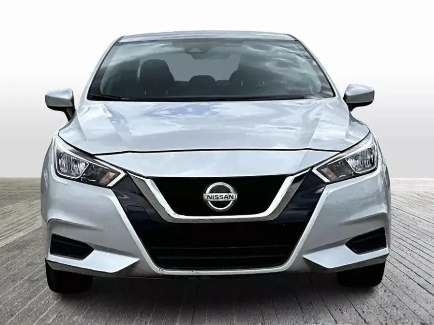 2022 Nissan Versa SV Sedan photo 1