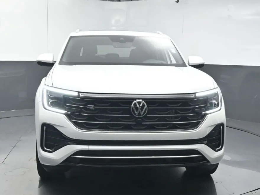 2025 Volkswagen Atlas Cross Sport SEL Premium R-Line photo 1