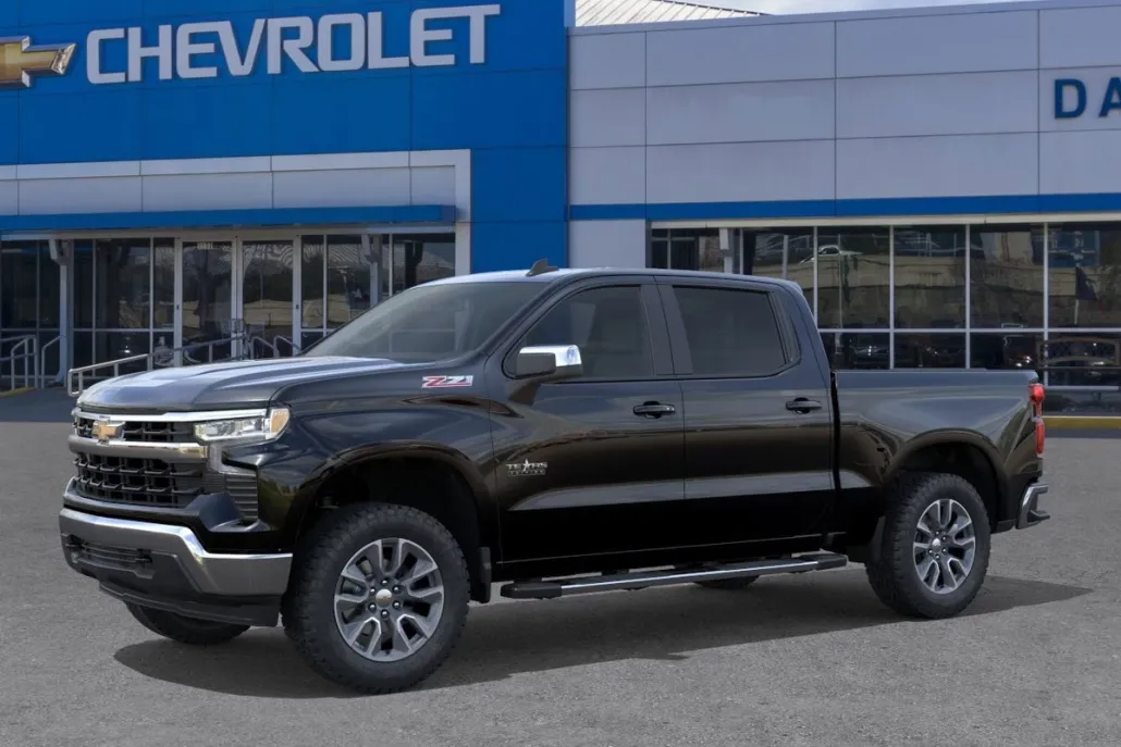 2026 Chevrolet Silverado 1500 LT photo 1