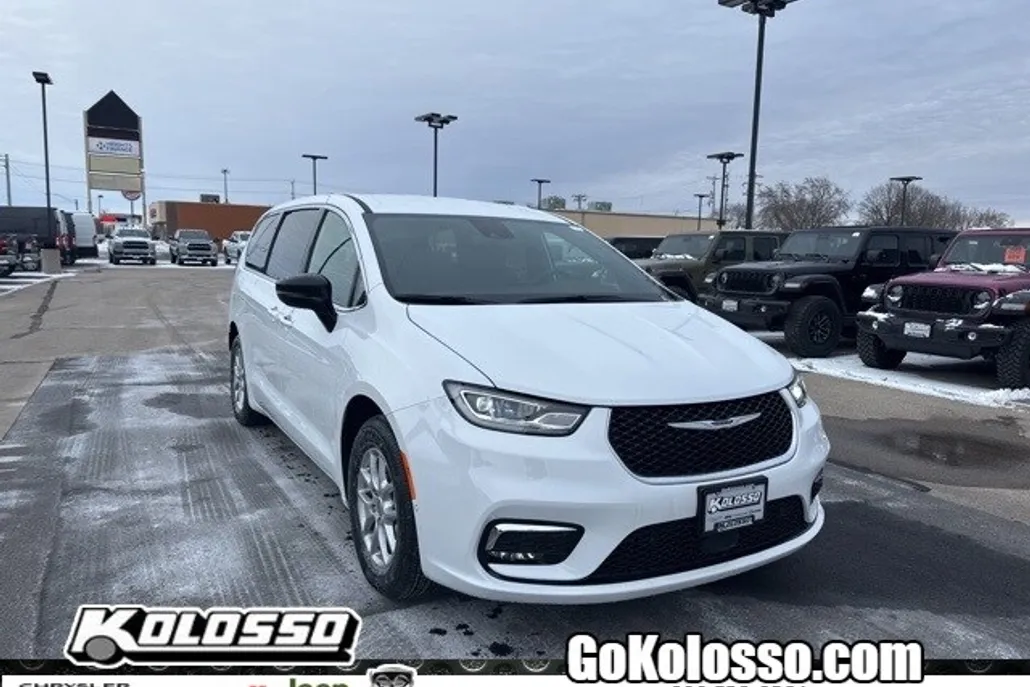 2025 Chrysler Pacifica photo 1