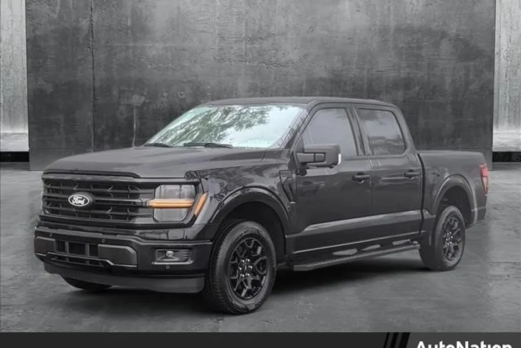 2025 Ford F-150 XLT photo 1