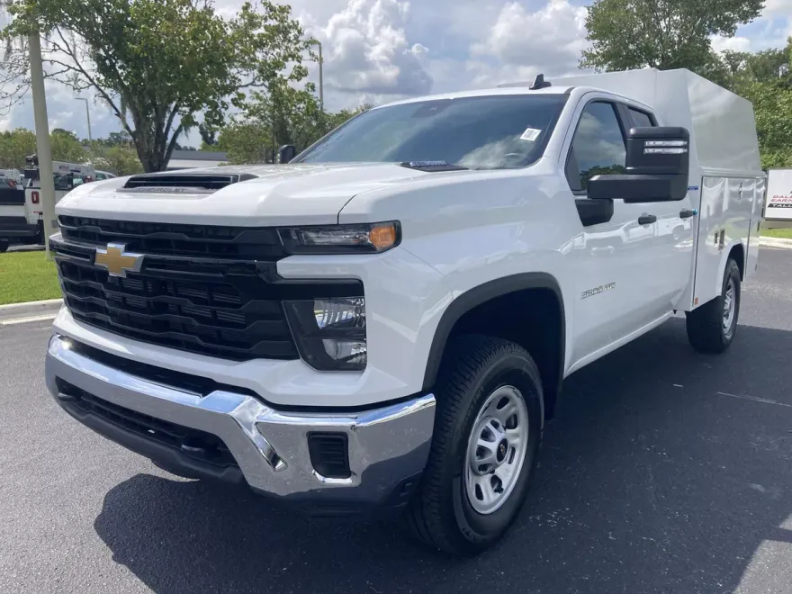 2024 Chevrolet Silverado 3500HD photo 1