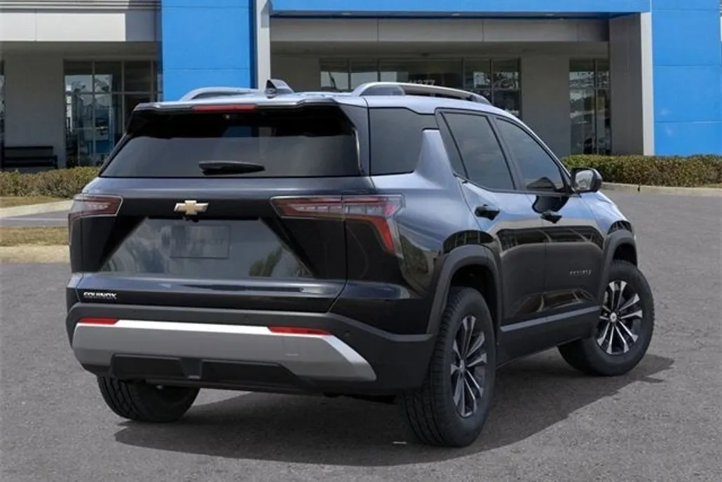 2026 Chevrolet Equinox LT photo 1