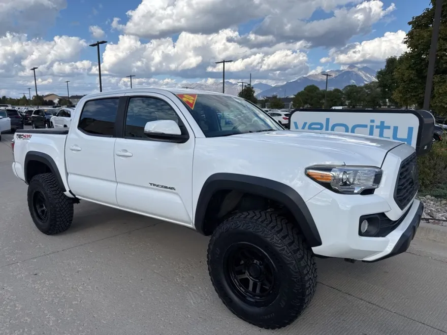 2020 Toyota Tacoma TRD Off-Road photo 1