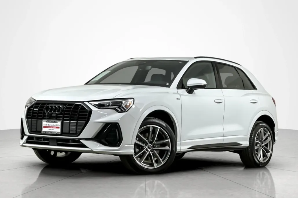 2025 Audi Q3 S line Premium 45 TFSI photo 1