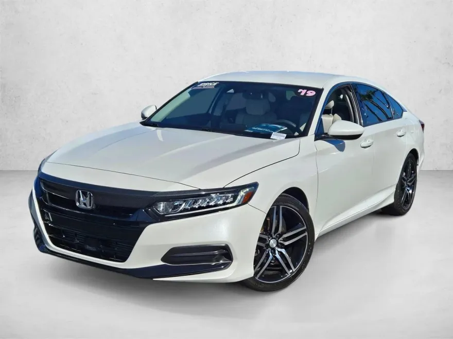 2019 Honda Accord LX photo 1