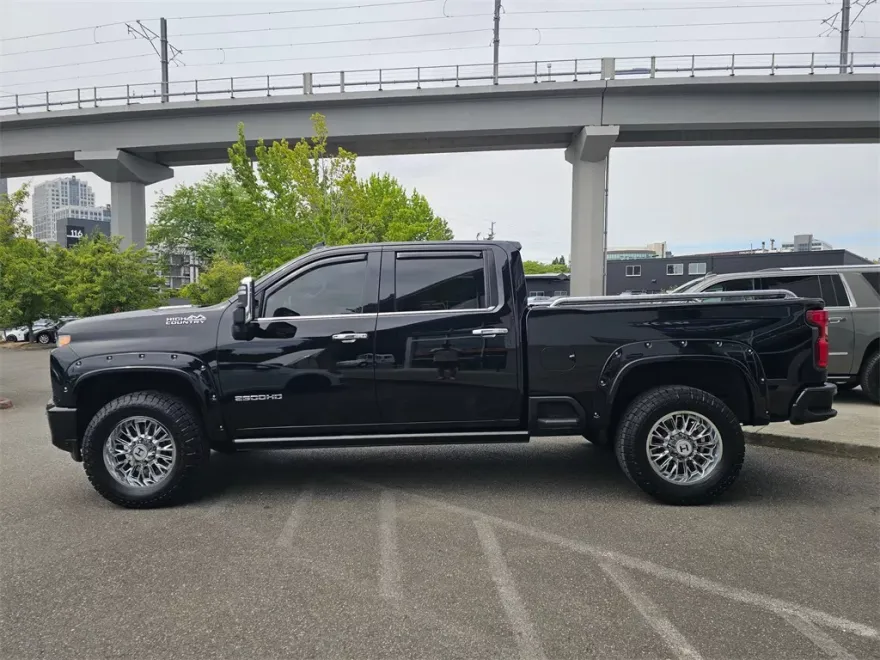 2022 Chevrolet Silverado 2500HD High Country photo 1