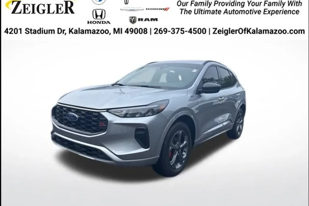 2024 Ford Escape ST-Line photo 1