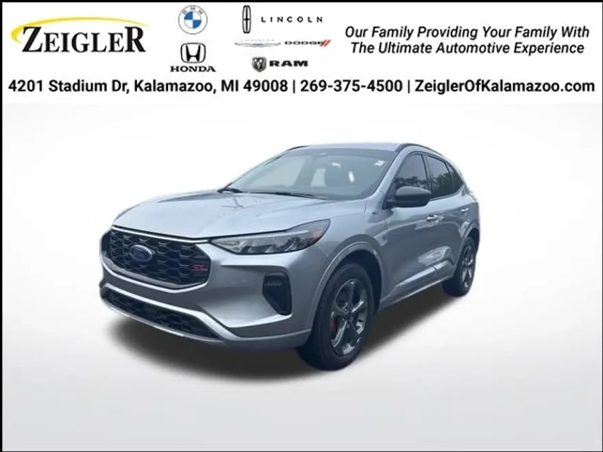 2024 Ford Escape ST-Line photo 1