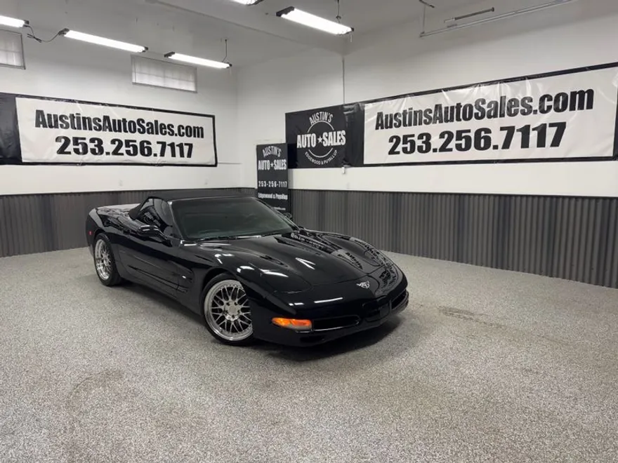 2003 Chevrolet Corvette Base photo 1