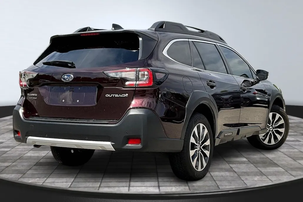 2023 Subaru Outback Limited photo 1
