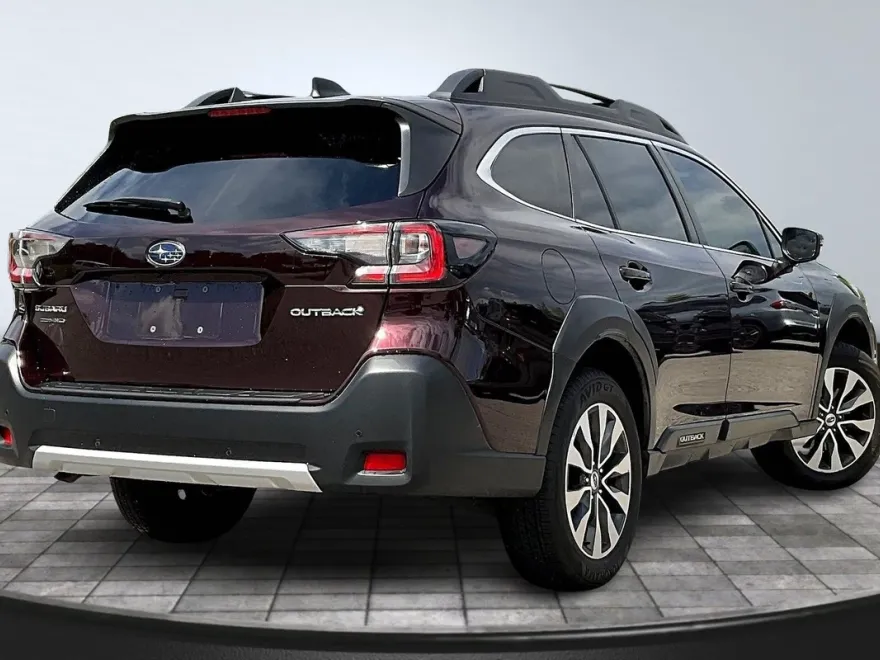 2023 Subaru Outback Limited photo 1