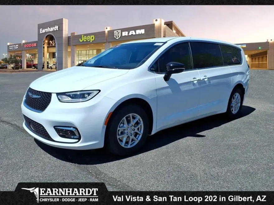 2026 Chrysler Pacifica photo 1