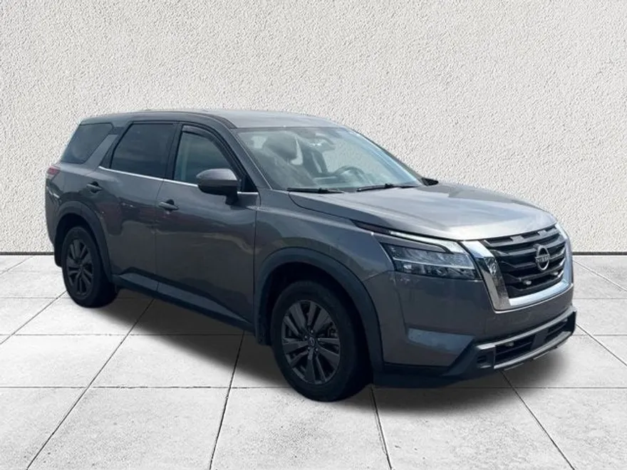 2022 Nissan Pathfinder S photo 1