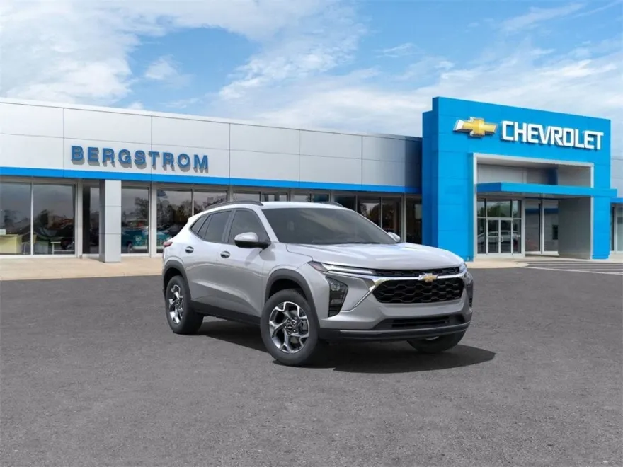 2025 Chevrolet Trax LT photo 1