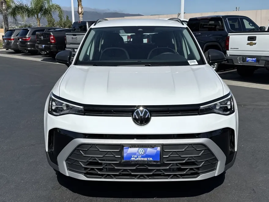 2025 Volkswagen Taos S photo 1