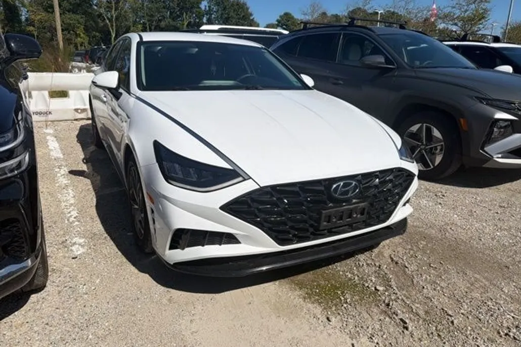 2022 Hyundai Sonata Hybrid Limited photo 1