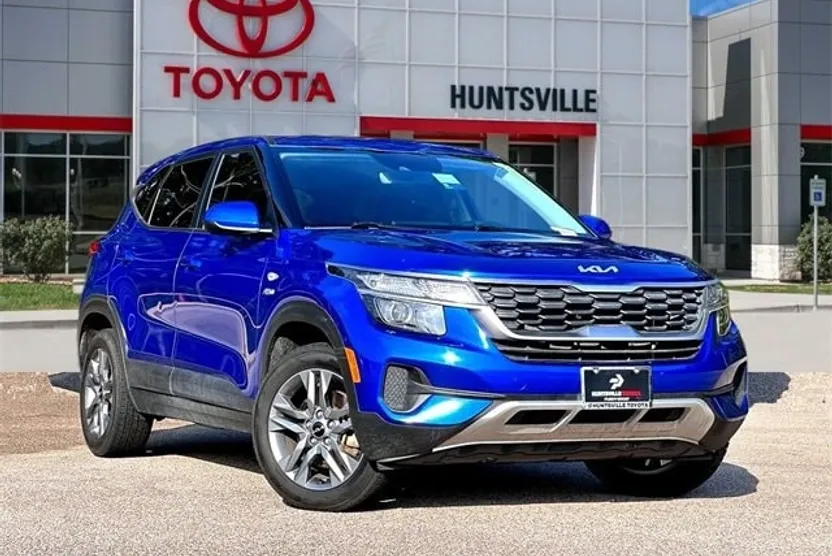 2022 Kia Seltos LX photo 1