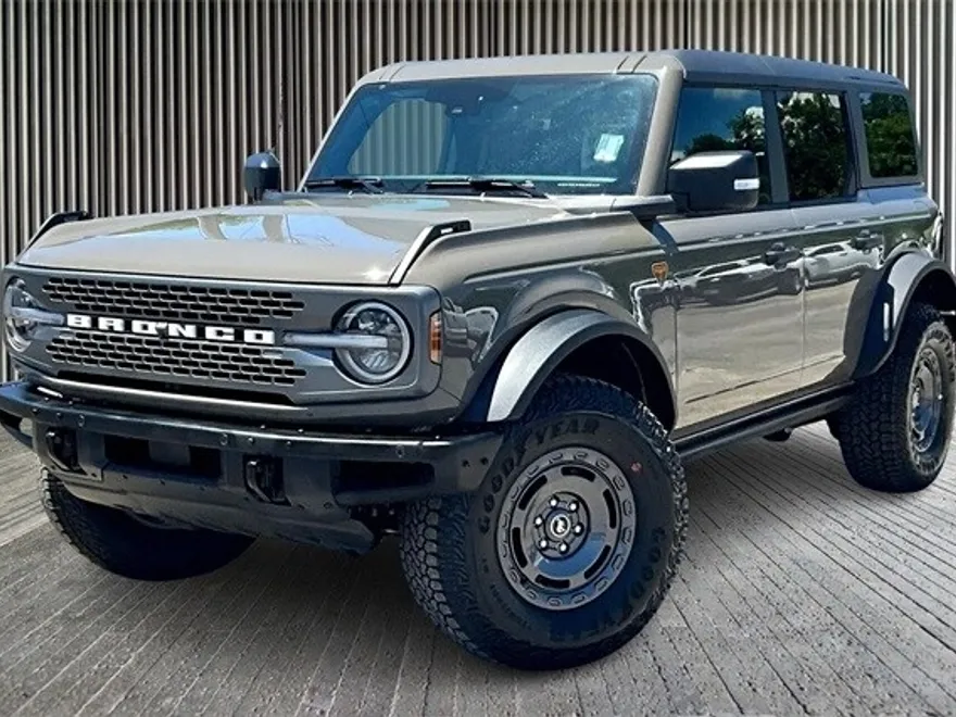 2025 Ford Bronco Badlands photo 1