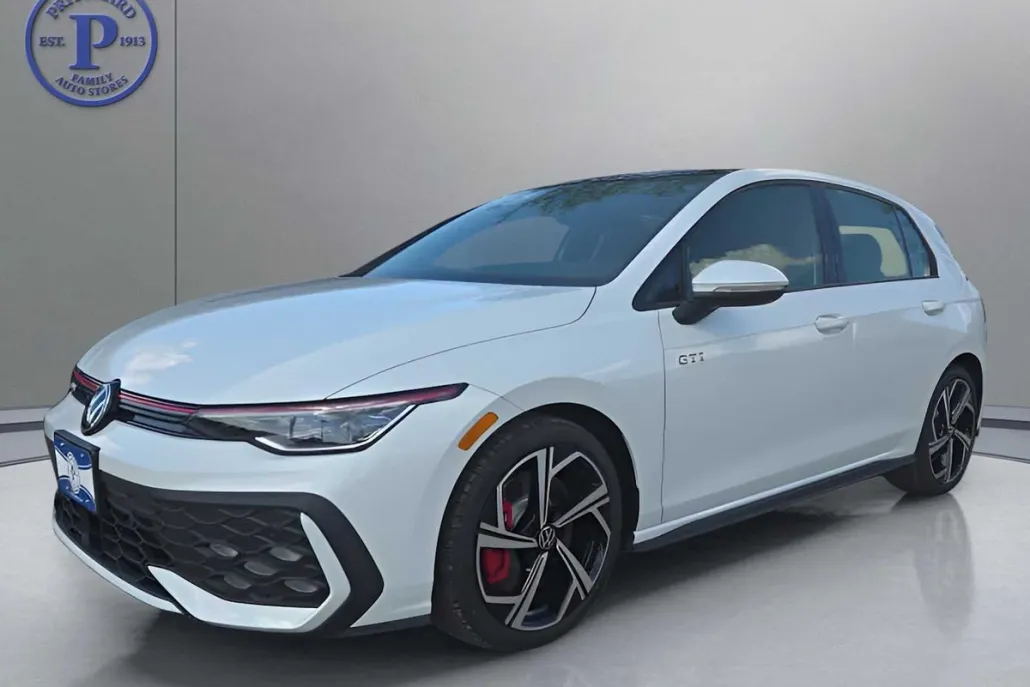 2025 Volkswagen Golf GTI SE photo 1