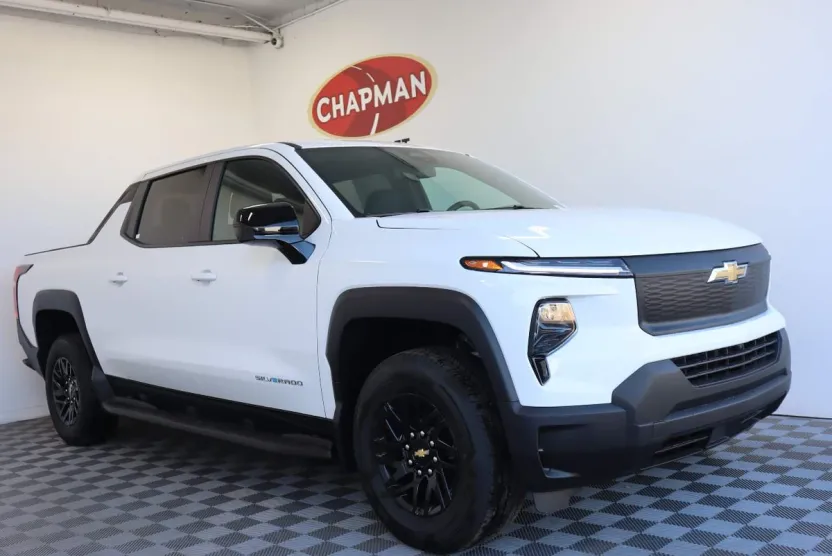 2024 Chevrolet Silverado EV Work Truck photo 1