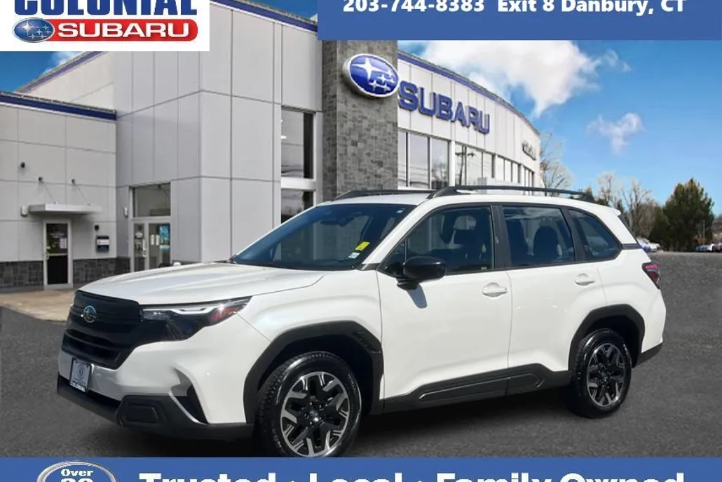 2025 Subaru Forester Base photo 1