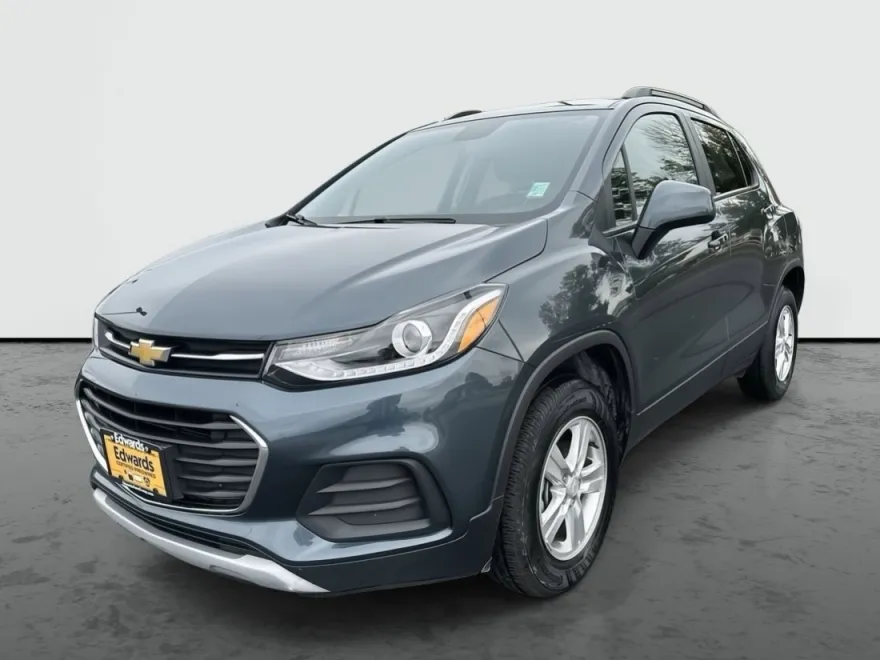 2022 Chevrolet Trax LT photo 1