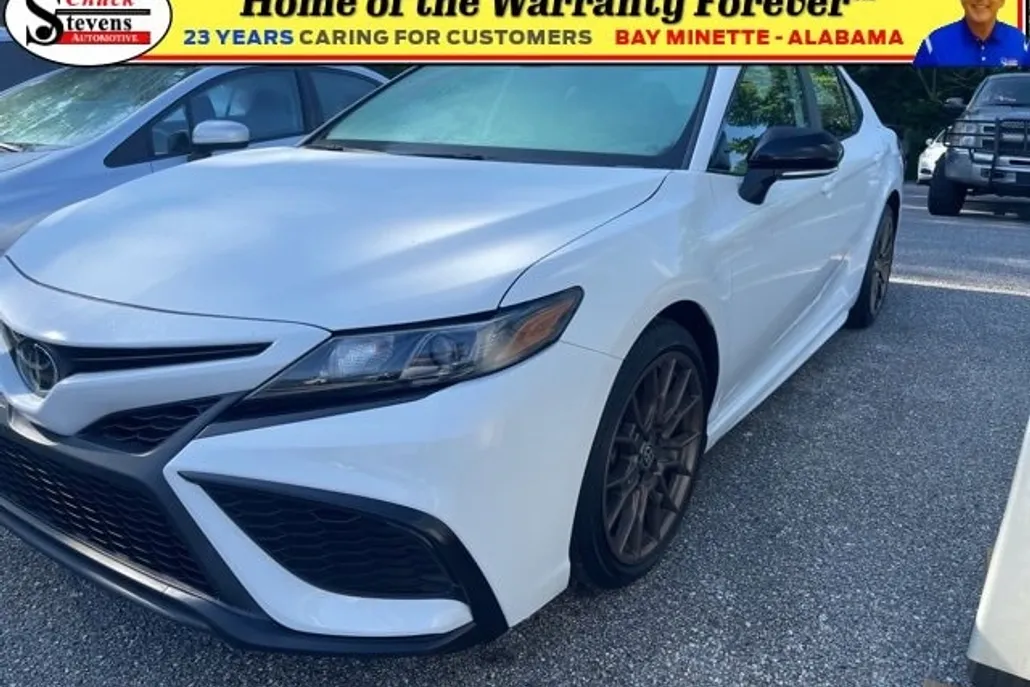 2023 Toyota Camry SE photo 1